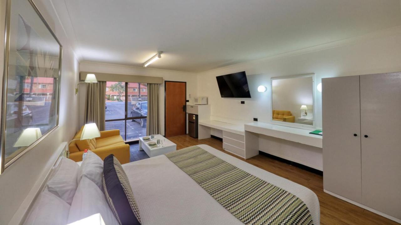 The Palms Dubbo Exterior foto