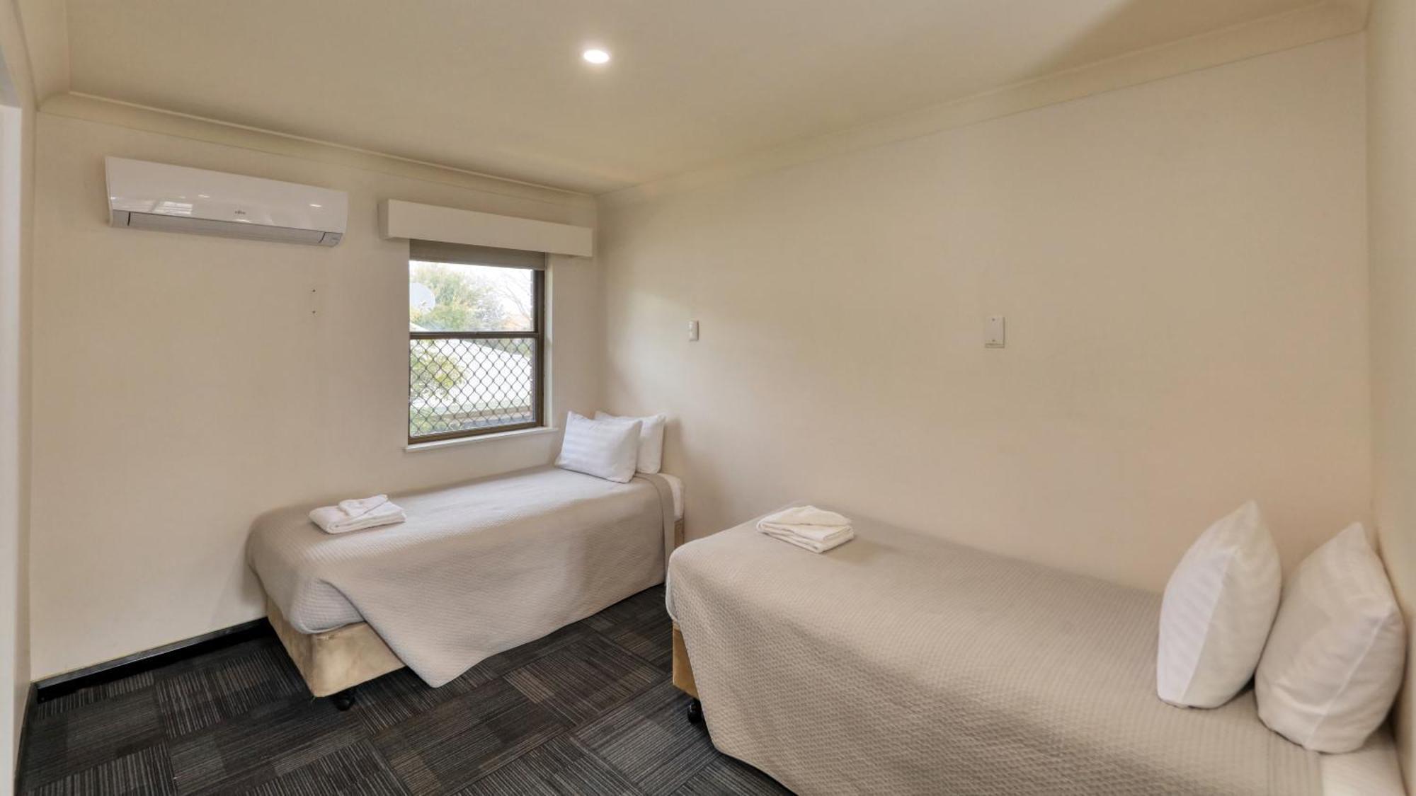 The Palms Dubbo Quarto foto