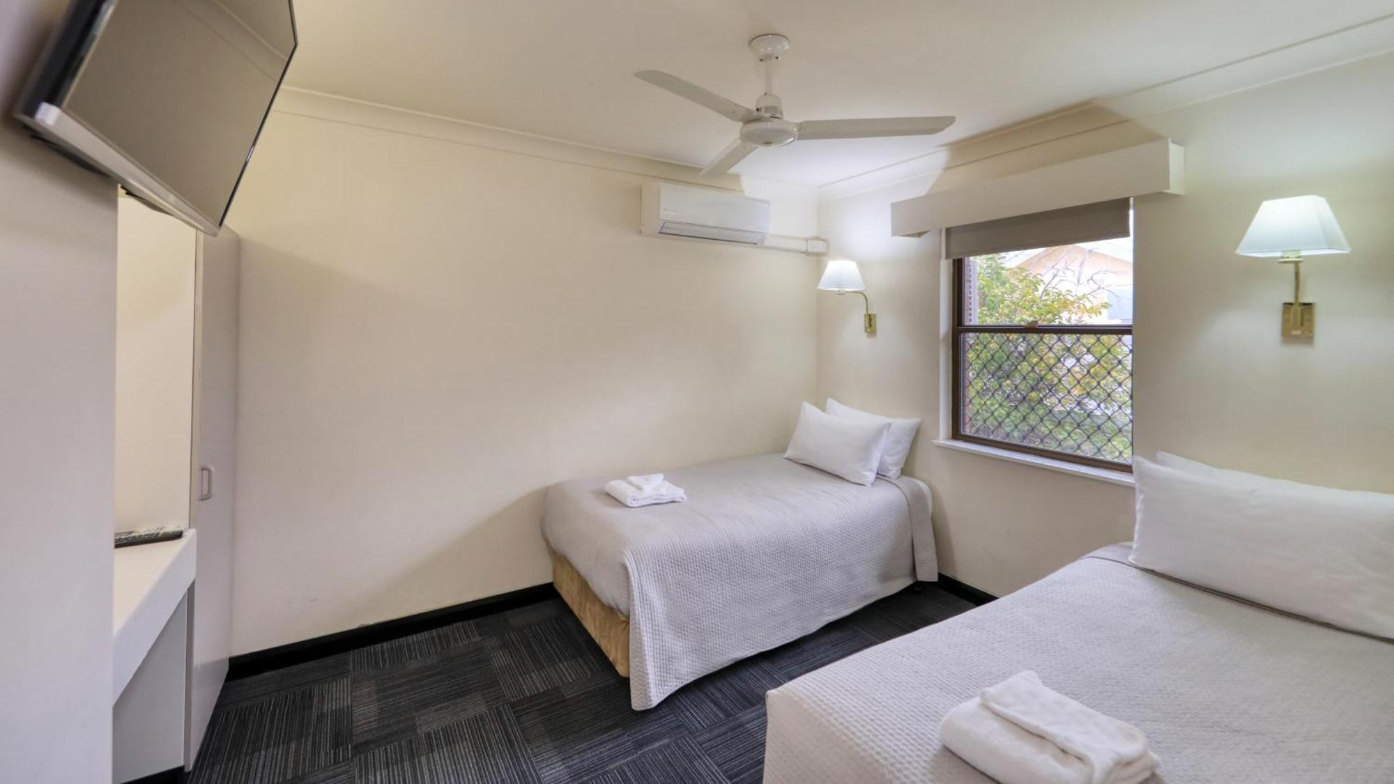 The Palms Dubbo Quarto foto